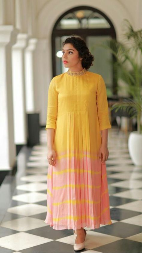 Aline Anarkali Design, Shifon Kurti Pattern, Georgette Dress Designs, Aline Frocks For Women, Chiffon Kurti Design, Aline Kurti Design, Kurti Tunics, Chiffon Kurti, Kurti Anarkali