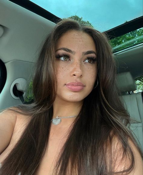 Ash Kash, 30 Day Abs, Busty Fashion, I Love Me, Cheryl Blossom, Natural Makeup Looks, Dark Beauty, Instagram Inspo, Cute Selfie Ideas