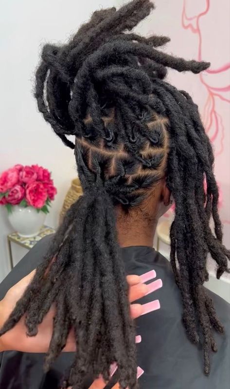 Loc Styles Thick Locs, Chunky Locs Black Women, Thick Curly Locs, 50 Locs Count, Big Locs Hairstyles For Women, Coil Hair Styles, Women Locs Styles, Thick Locs On Black Women, Thick Locs Styles