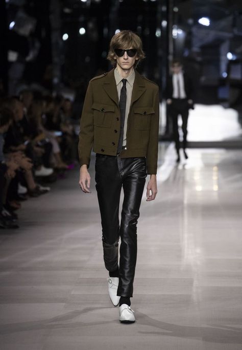 Hedi Slimane’s First Collection for Celine Was More of the Same Ysl Outfit, Military Blazer, Model Runway, Men Street Fashion, Hedi Slimane, Blazer And Shorts, Fashion 2020, Runway Fashion, Military Jacket