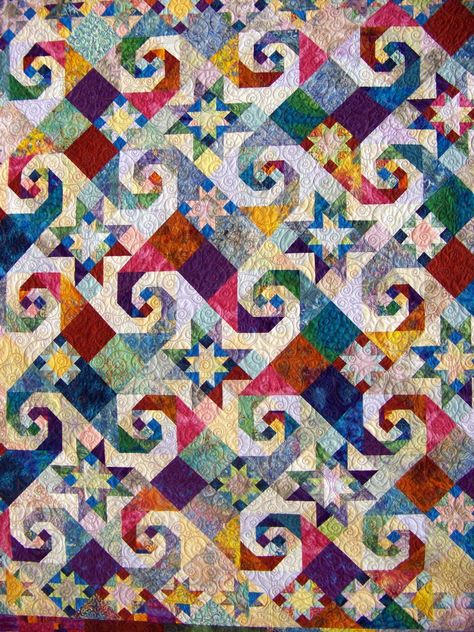 Rising Star and Snail's Trail combined on a brightly colored quilt Storm At Sea Quilt, Missouri Quilt, Sea Quilt, Traditional Quilts, Star Quilts, Scrappy Quilts, Quilting Crafts, Quilt Block Patterns, Quilting Tutorials