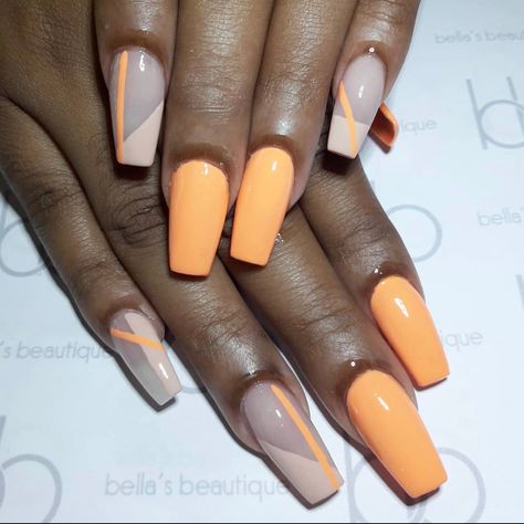 Nail art with nude and orange. Nail inspiration Orange And Brown Nails Fall, Orange Nail Inspiration, Light Orange Nails, Orange Nail Design, Tan Nails, Orange Nail Designs, 2023 Nails, Orange Nail, Summer Designs