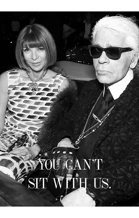 Fashion Royalty Anna Wintour And Karl Lagerfeld, Anna Wintour Aesthetic, Anna Wintor, Calm Aesthetic, Mcbling Fashion, Wallpaper Luxury, Future Job, Vogue Beauty, Anna Wintour