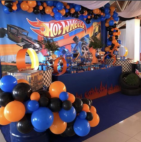 Hot Wheels Decorations, Hot Wheels Birthday Party, Hot Wheels Themed Birthday Party, Hotwheels Birthday Party, Hot Wheels Birthday, Hot Wheels Party, Race Car Birthday Party, Boy Birthday Party Themes, Cars Theme Birthday Party