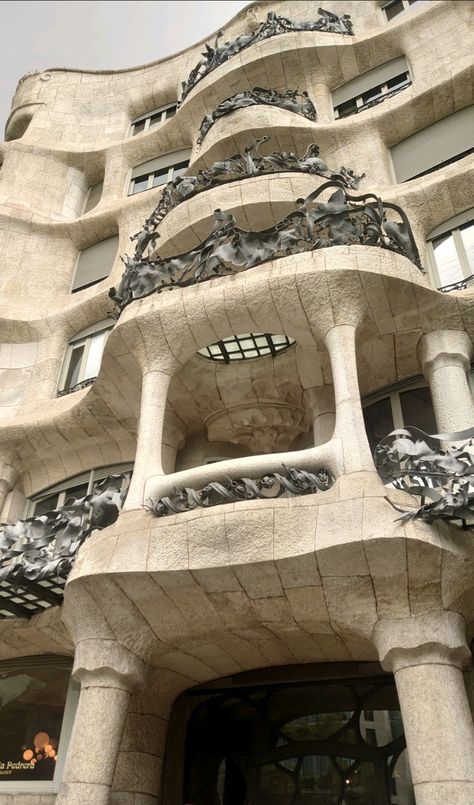 Casa Mila in Barcelona. Follow me on Instagram at ___Gwendo__ for more travel inspiration. Gaudi House Barcelona, Casa Mila Barcelona, Gaudi Mosaic, Antoni Gaudí I Cornet, Gaudi Buildings, Casa Mila, Nouveau Architecture, La Pedrera, Antonio Gaudí