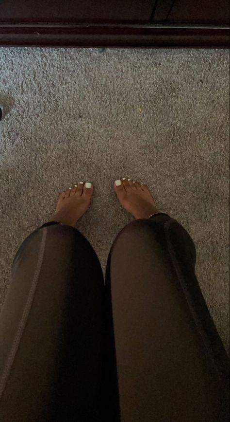 Toes Black Women, Sock Pictures, Braided Ideas, Black Nails Design, Black Pedicure, French Tip Toes, Nail Designs Easy Diy, Cornrow Hairstyle, Ideas Short Hair