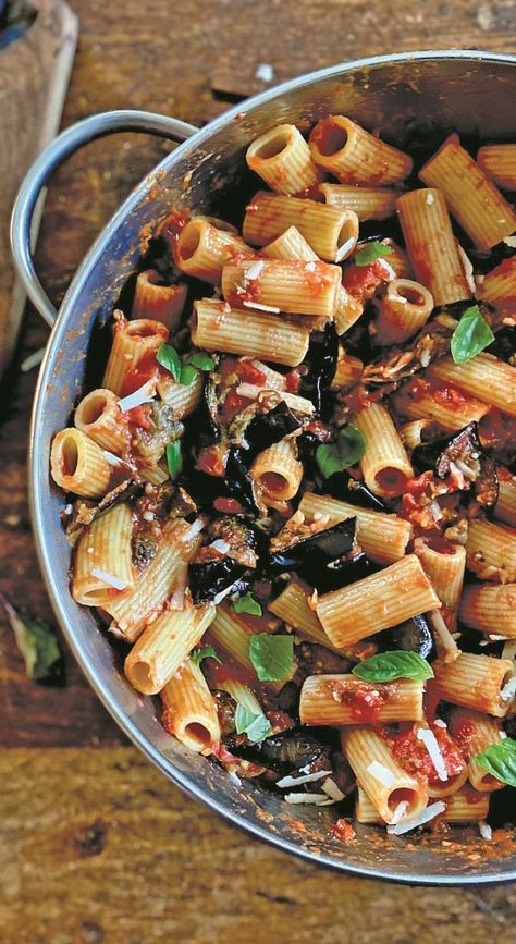 Pasta Ala Norman, Rigatoni Alla Norma, Eggplant Recipes Easy, Pasta Alla Norma, Tomato Season, Summer Dishes, Eggplant Recipes, Food Tasting, Plum Tomatoes