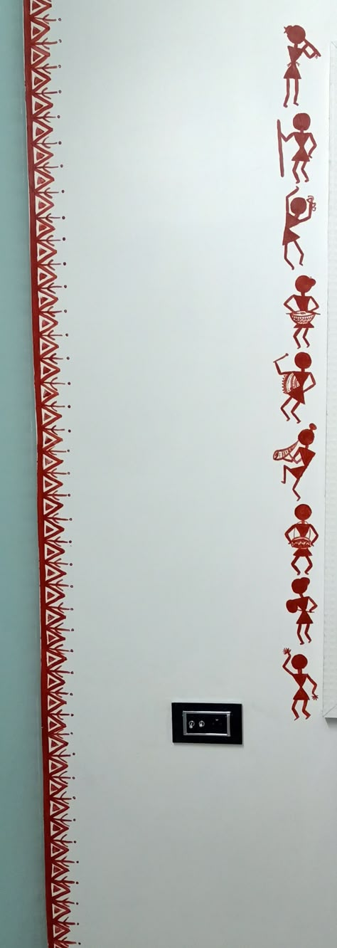 Warli Art For Wall Painting, Warli Art Designs On Wall, Worli Painting Border Designs, Simple Warli Painting Ideas On Wall, Wall Painting Traditional, Warli Mandala Art Wall, Simple Warli Art, Warli Paintings On Wall, Warli Art On Wall