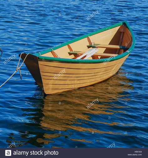 Newfoundland fishing boat or dory at Petty Harbour.  Newfoundland.  Photo from Verena Matthew's Alamy image library. Dory Boat, Barn Pictures, Boat Art, Boat Painting, Newfoundland And Labrador, Rock Painting Designs, Boat Plans, Row Boat, Fishing Boat