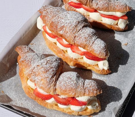 What goes perfectly with a strawberry croissant? Fresh whipped cream! If you’re after something sweet that will impress your guests at your next dinner party you need to try this winning combo. It’s quick and easy to make, but looks (and tastes) like it’s from a French Bakery. Pangrattato Recipe, Breakfast Rolls Recipe, Cream Croissant, Cob Loaf Dip, Cob Loaf, Homemade Ice Cream Sandwiches, Bakers Delight, Reindeer Cakes, Ice Cream Sandwiches Recipe