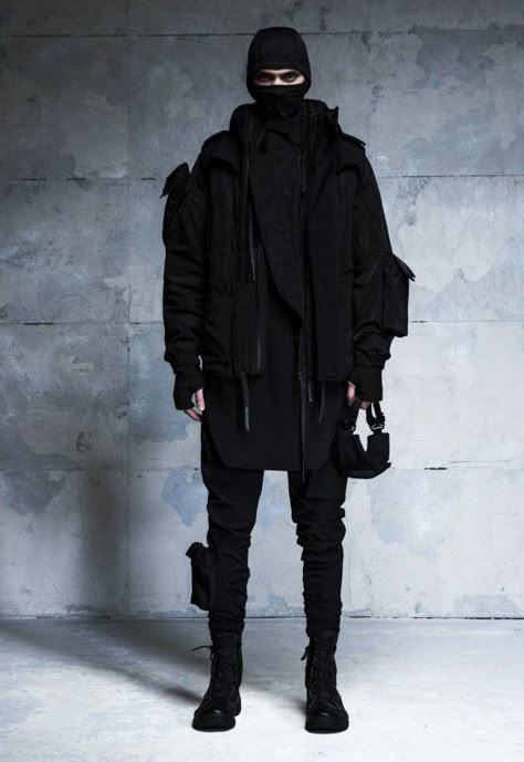 GALL FW18 Is Contemporary Military at Its Best | Highsnobiety Techwear Ninja, Techwear Men, Cyberpunk Techwear, Dystopian Fashion, Techwear Streetwear, Japanese Street Wear, Techwear Outfits, Techwear Fashion, Tactical Wear