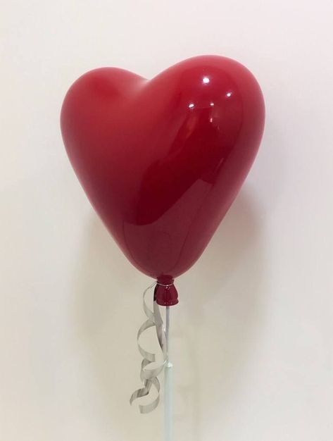 2d Sculpture, Fiberglass Sculpture, Electra Heart, Pottery Inspo, Sculpture Art Clay, Plaster Sculpture, Balloon Sculptures, Red Balloon, Art Subject