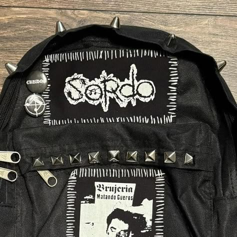 ST1CKY on Instagram: "Mini Backpack Patches by: @rott3n_tooth  SOLD‼️" Crust Backpack, Backpack Customize Ideas, Punk Back Patch, How To Sew Patches, Emo Backpack, Patches On Backpack, Patched Backpack, Patches Aesthetic, Punk Backpack