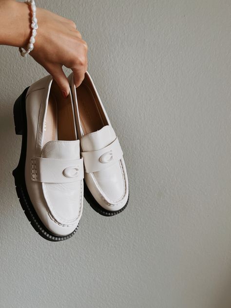 Coach Leah Loafer Outfit, Coach Loafers Outfit, Loafers Outfit Winter, Platform Loafers Outfit, Coach Loafers, Loafer Outfits, White Loafers, Coach 1941, Loafers Outfit