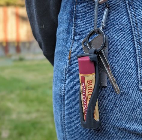 Check out this Thing on thingiverse.com! https://www.thingiverse.com/thing:6622588 Chapstick Keychain, Lip Balm Keychain, Keychain Holder, Chapstick Holder, 3d Printers, Everyday Carry, Swag Outfits, Cool Items, Things To Buy