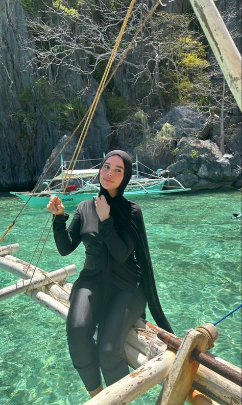 Hijabi Beach Outfit, Hijabi Princess, Modest Bikinis, Hijab Outfit Summer, Modest Outfits Muslim, Muslim Swimwear, Swimwear Aesthetic, Outfits Muslim, Pool Pictures