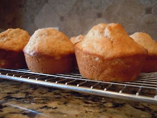 Apple Muffins Plain Muffin Recipe Easy, Plain Muffin Recipe, Muffin Batter Recipe, Plain Muffins, Muffin Nutella, Basic Muffin, Morning Muffins, Crumb Cakes, Plain Cheesecake