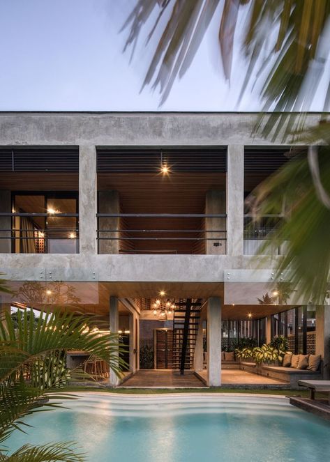 A House Design Maximizing Cross Ventilation At Uma Bulug | Biombo Architects - The Architects Diary Brazil Houses, Cross Ventilation, Timber Screens, Guest Toilet, Gathering Room, Unique Beach, Unique Buildings, Bedroom Loft, Luz Natural