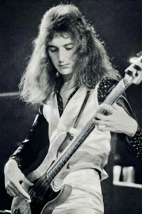 John Deacon 70s, White Ethereal, Jack Osbourne, Princes Of The Universe, The Snow Queen, 19 August, Love This Pic, Queen Photos, Roger Taylor