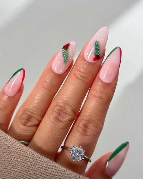 December Nail Trends: Festive Christmas Designs and Elegant Winter Colors for a Stylish Look Winter Nails Colors, Gel Ideas, Christmas Nails Ideas, Autumn Patterns, Thanksgiving Designs, Winter Sparkle, December Nails, Fall Nail Trends, Pedicure Designs