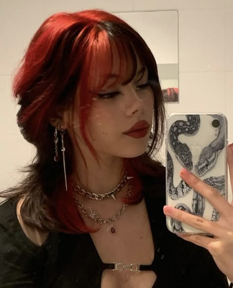 Black And Red Hair, Red Hair Looks, Red Hair With Highlights, Black Red Hair, Black Hair Aesthetic, Short Grunge Hair, Red Hair Inspo, Hair Mullet, Vibrant Hair