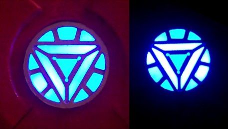 Iron Man Arc Reactor - DIY Cheap and Easy Iron Man Halloween Costume, Iron Man Birthday Party, Iron Man Party, Marvel Diy, Iron Man Cosplay, Iron Man Birthday, Iron Man Arc Reactor, Superhero Art Projects, Ironman Costume