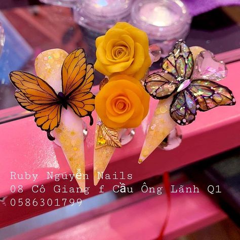 Butterfly 3d Nail Art, 5d Flower Nail Art, Butterfly 3d Nails, 5d Nail Art Design, 4d Nail Art Design, 4d Nail Art, 5d Nail Art, Diy Rhinestone Nails, Secret Nails