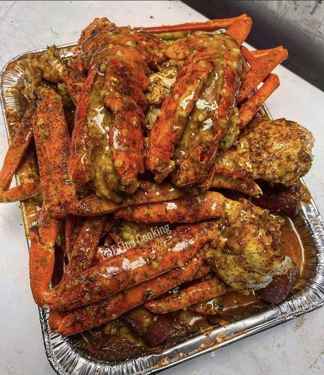 Boil Recipes, Seafood Boil Recipes, Crab Boil, Yummy Seafood, Soul Food Dinner, Fine Cooking, Junk Food Snacks, Cooking Seafood, Seafood Boil