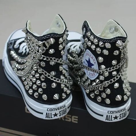 Genuine CONVERSE Black with studs & chains All-star Chuck Taylor Sneakers Sheos Studded Converse, Hipster Goth, Gothic Mode, Pool Outfits, Bling Converse, Shoes Balenciaga, Studded Sneakers, Converse Red, Head In The Clouds