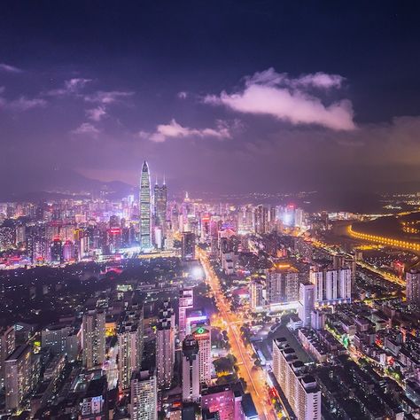 24 Hours In Shenzhen: Where To Stay, Eat & Explore China Scenery, Cool Cities, Tiger Style, China Travel Guide, Explore China, China City, Eastern Countries, Types Of Architecture, City Skylines