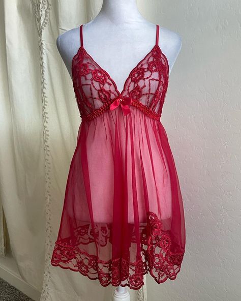 Cute Lingerie Sets, Cutesy Outfit, Trendy Date Night Outfit, Red Lace Lingerie, Night Dress For Women, Cute Lingerie, Fancy Blouses, Fancy Blouse Designs, Pretty Lingerie