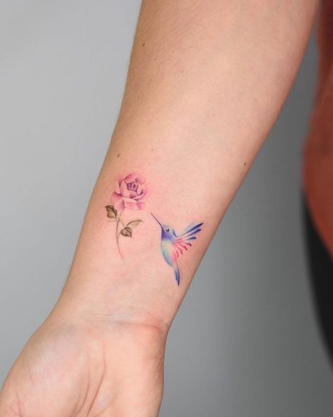 Hummingbird Flower Tattoos, Small Hummingbird Tattoo, Stunning Tattoos, Petit Tattoo, Ankle Tattoos, Peonies Tattoo, Hummingbird Tattoo, Wrist Tattoos For Women, Tattoo Feminina