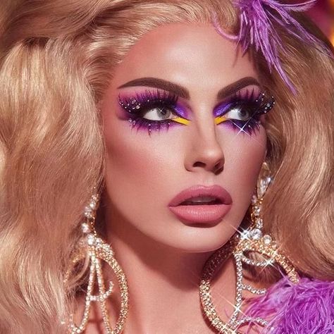 @alyssaedwards_1 serving looks darling!🤤❤️ - - #rupaul #rpdr #gay #dragqueen #rupaulsdragrace #drag #dragrace #lgbt #makeup #allstars… Drag Hair, Alyssa Edwards, Drag Queen Outfits, Drag Make-up, Rupaul Drag Queen, Drag Queen Makeup, Paint Inspiration, Drag Makeup, Queen Makeup