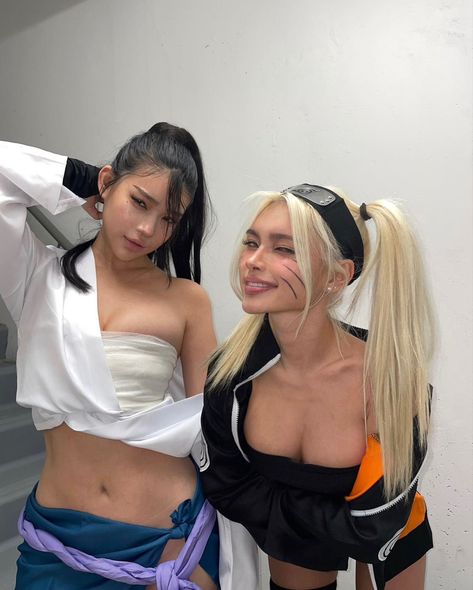 Naruto Halloween Costumes, Sasuke Costume, Female Cosplay Ideas, Naruto Costumes, Cosplay Ideas Women, Sasuke Cosplay, Halloween Rave, Duo Costumes, Hot Halloween Outfits