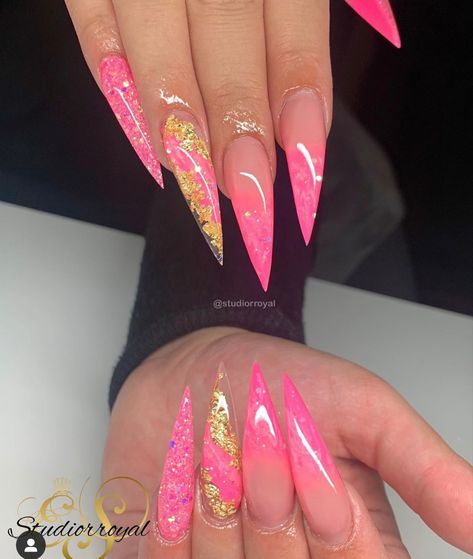 Pink Stiletto Nails Designs, Pretty Stiletto Nails, Nails Design Stiletto, Summer Stiletto Nails, Chameleon Nails, Stilleto Nails Designs, Confetti Nails, Sassy Nails, Nails Design With Rhinestones