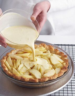 Apple Custard Pie, Apple Custard, Custard Pie Recipe, Resep Salad, Custard Pie, Sweet Pie, Apple Pie Recipes, Pie Dessert, Food Cakes