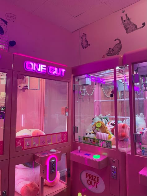 Pink kawaii arcade pink aesthetic China town downtown Toronto hot pink light pink squish mallow Arcade Aesthetic, Arcade Room, Nightclub Design, Arcade Game Room, New Retro Wave, Claw Machine, Retro Arcade, Vending Machines, Arcade Game