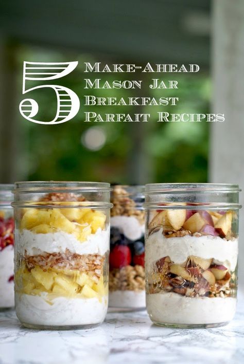 5 Make Ahead Mason Jar Breakfast Parfait Recipes  | thetwobiteclub.com | #yogurtperfection #makeahead #healthy #ad Jar Breakfast, Breakfast Parfait Recipes, Healthy Yogurt Parfait, Mason Jar Breakfast, Healthy Parfait, Mason Jar Lunch, Breakfast Parfait, Breakfast In A Jar, Mason Jar Desserts