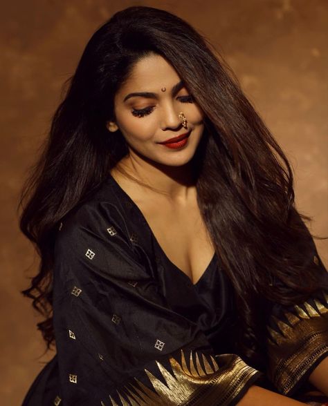 Pooja Sawant, Exotic Women, Hair Pulling, Hair Flip, Jacqueline Fernandez, Hair Life, Indian Actress Hot Pics, Confident Woman, Shiny Hair