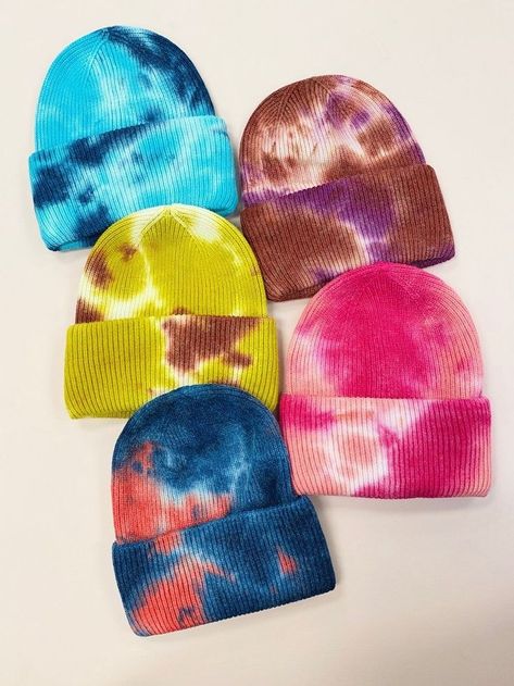 Tie Dye Beanie, Ty Dye, Tye Dye Patterns, Diy Tie Dye Techniques, Diy Tie Dye Designs, Tie Dye Patterns Diy, Diy Tie Dye Shirts, Tie Dye Hat, Tie Dye Party