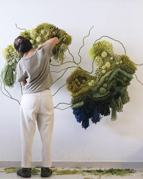 Vanessa Barragão, Diy Moss, Fiber Wall Art, Textile Art Embroidery, Textiles Projects, Creative Textiles, Nature Artists, Textile Sculpture, Contemporary Textiles