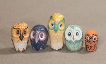 Miniature owls made from air dry clay and painted with acrylic . Tiny art tutorial #craftflow Clay Owl, Whittling Projects, Whittling, Air Dry Clay, Clay Pottery, Clay Projects, Clay Crafts, Art Tutorials, Art Inspo