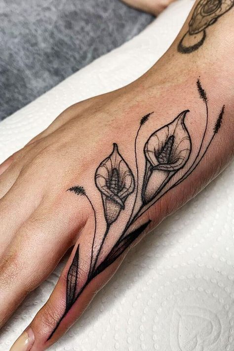 Aesthetic Tattoo Ideas, Aesthetic Tattoo, Dope Tattoos, Simplistic Tattoos, Piercing Tattoo, Creative Tattoos, Mini Tattoos, Finger Tattoos, Pretty Tattoos