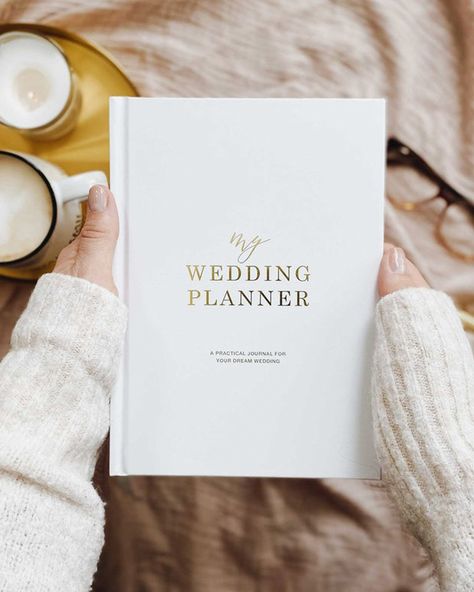 Top 15: How To Select The Ideal Wedding Planner Book ★ wedding planner book luxury my planner Wedding Organiser, Wedding Planner Notebook, Best Wedding Planner Book, Engagement Gifts For Bride, Wedding Planning Book, Wedding Planner Book, Wedding Planner Printables, 17 December, Practical Wedding