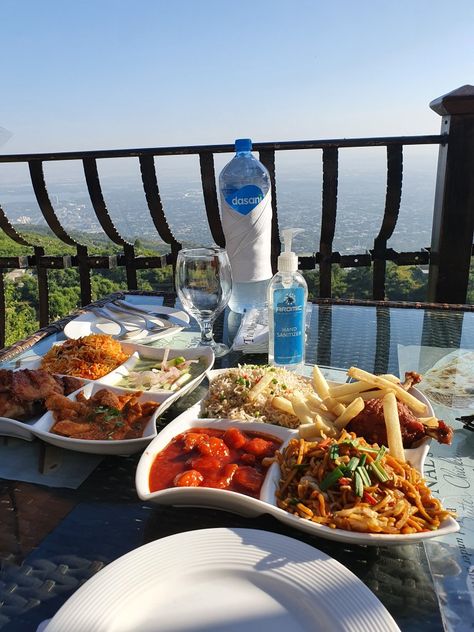 Monal Islamabad Pakistan, Monal Islamabad, Fake Acc Pictures, Food With A View, Hiit Workout Plan, Travel Pakistan, Pakistan Tourism, Pakistan Food, 15th Birthday Party Ideas