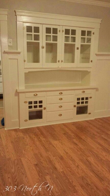 Built in at old house 1950s Built Ins, 1920s Built In Cabinets, Vintage Built In Cabinets, Old Built In Cabinets, Vintage Built Ins, Victorian Diy, Kitchen Built Ins, Built In China Cabinet, Floor To Ceiling Cabinets