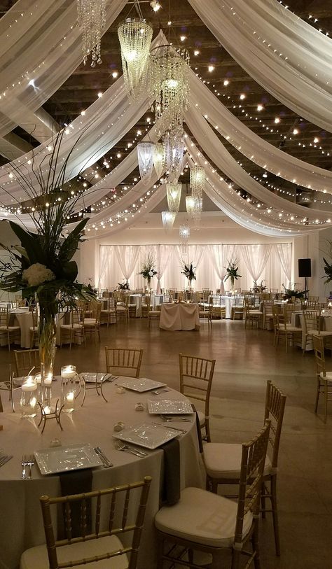 Registry Bistro Wedding Venue Toledo OH 43604 Cute Wedding Venue Ideas, Pretty Venues For Weddings, Garden Wedding Ideas Simple, Minimalistic Elegant Wedding, Wedding Venue Classy, Fairytale Reception Decor, Classy Wedding Venue Ideas, Wedding Places Ideas, Wedding Venue Ideas Cheap