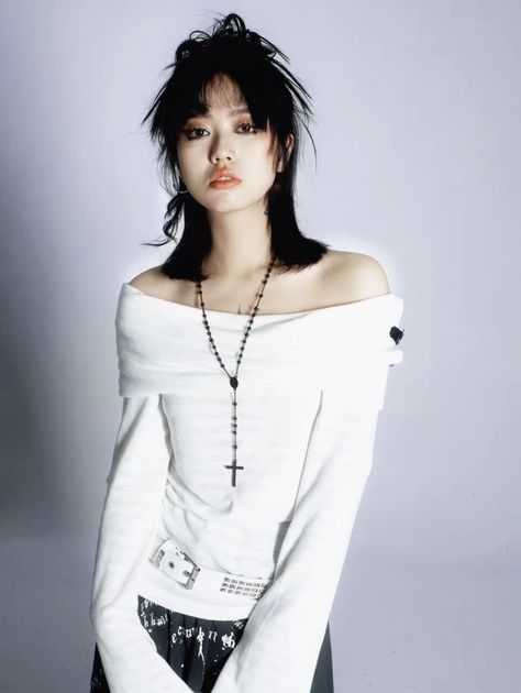 Peony Aesthetic, 2000s Japanese Fashion, Street Outfits, Aesthetic Streetwear, 2000s Fashion Outfits, Grunge Y2k, Swaggy Outfits, Fairy Grunge, Grunge Style