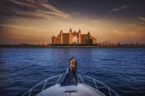 Bali Photographer of the Week: THEUPPERMOST Dubai Photography Ideas, Dubai Landscape, Yacht Photoshoot, Dubai Photoshoot, Amazing Wedding Ideas, Yacht Wedding, Pre Wedding Photoshoot Outdoor, Dubai Wedding, Pre Wedding Poses