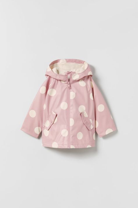 Baby Girls' Coats and Jackets | Explore our New Arrivals | ZARA United States Girls Raincoat, Lightweight Trench Coat, Zara Australia, Plain Hoodies, Floral Sandals, Girls Outerwear, Waffle Knit Sweater, Down Puffer Coat